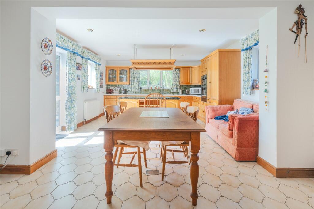 Additional property image - Six bedroom detached property - Chew Stoke, Breach Hill Lane,