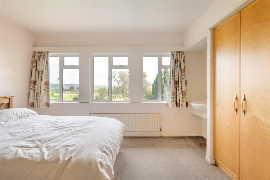 Additional property image - Six bedroom detached property - Chew Stoke, Breach Hill Lane,