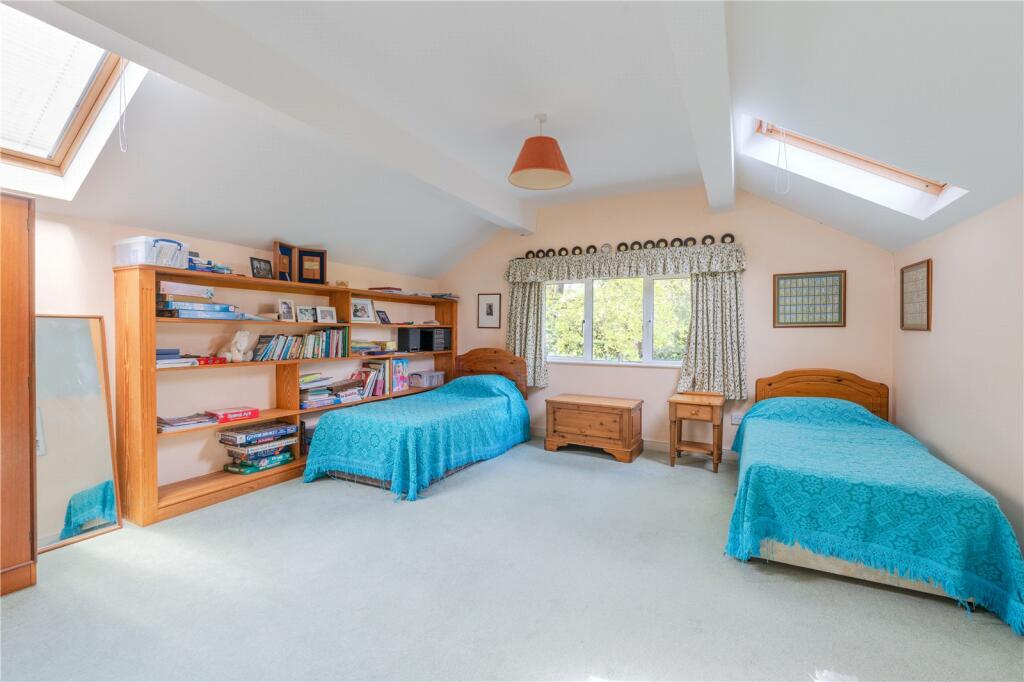 Additional property image - Six bedroom detached property - Chew Stoke, Breach Hill Lane,