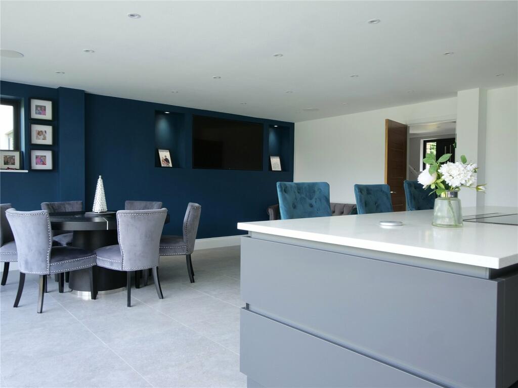 Additional property image - A stunning contemporary four bedroom property - Stanton Drew