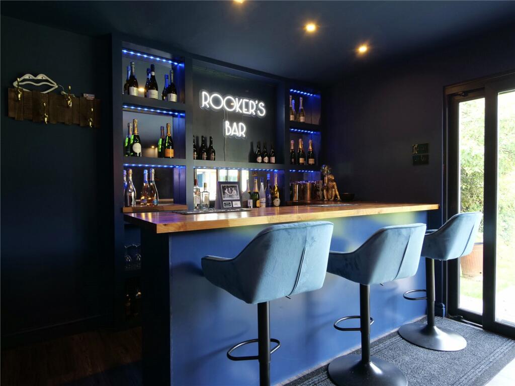 Additional property image - A stunning contemporary four bedroom property - Stanton Drew