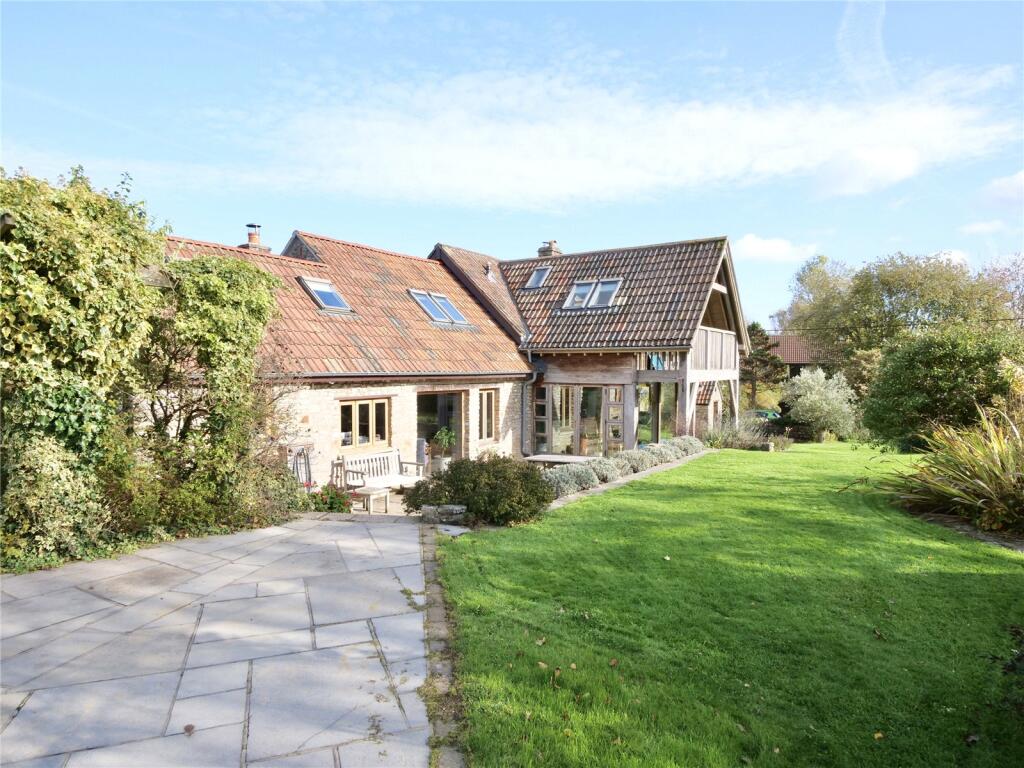 Main image of property: Stunning detached property with paddock, Regil