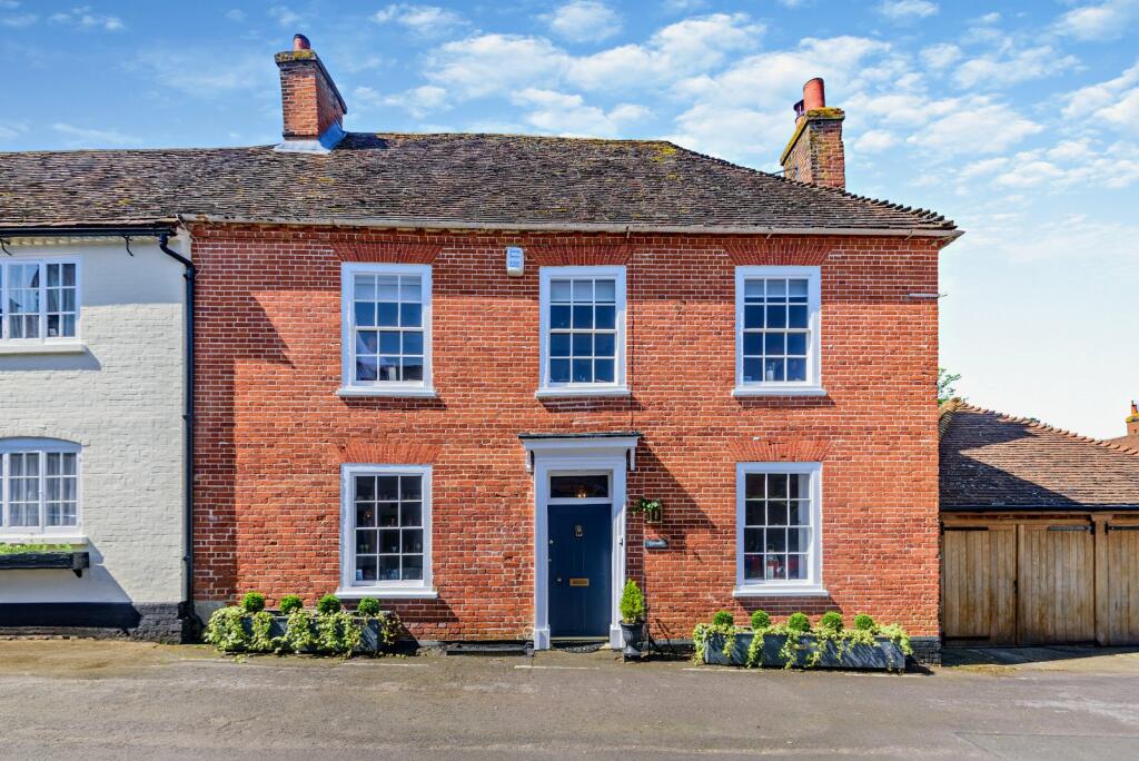 4 bedroom semidetached house for sale in Church Street, Odiham
