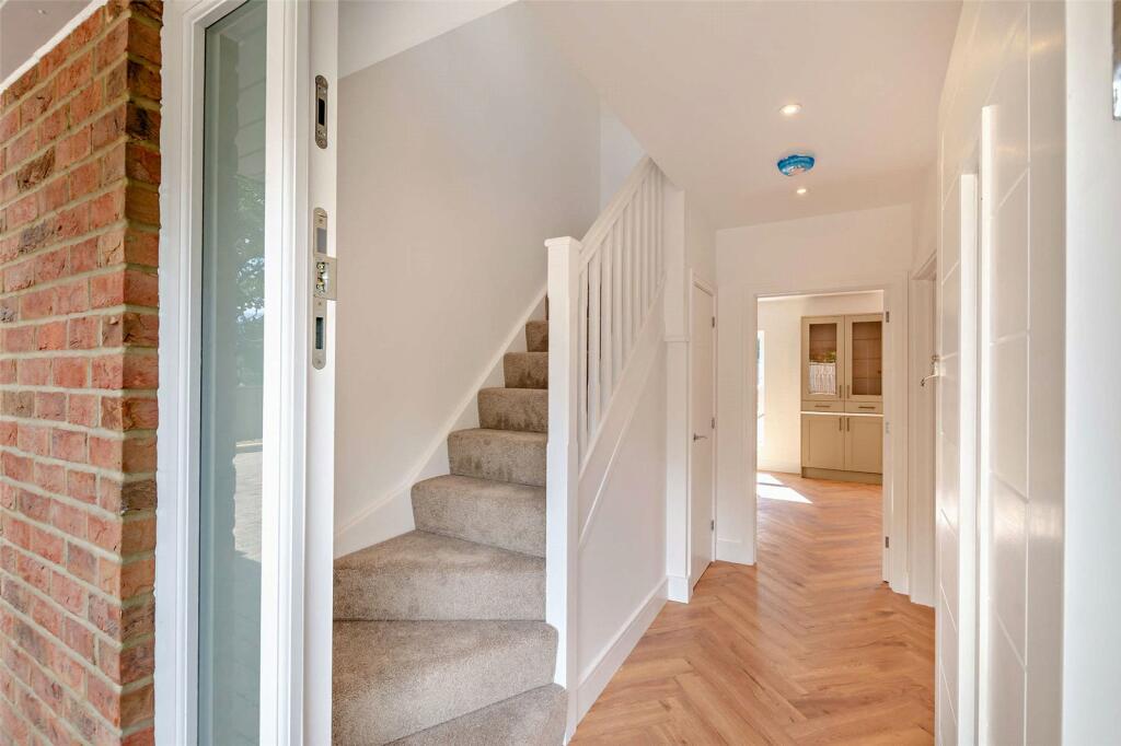 Additional property image - Riverside, Eynsford, Kent