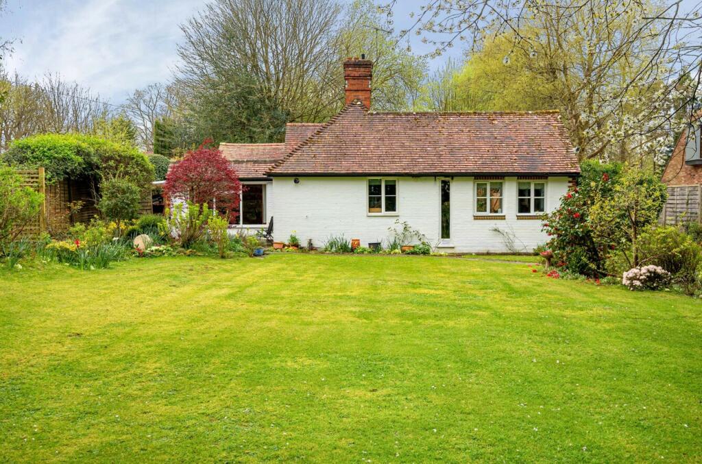 4 bedroom bungalow for sale in Weirwood Road, Forest Row, East Sussex, RH18
