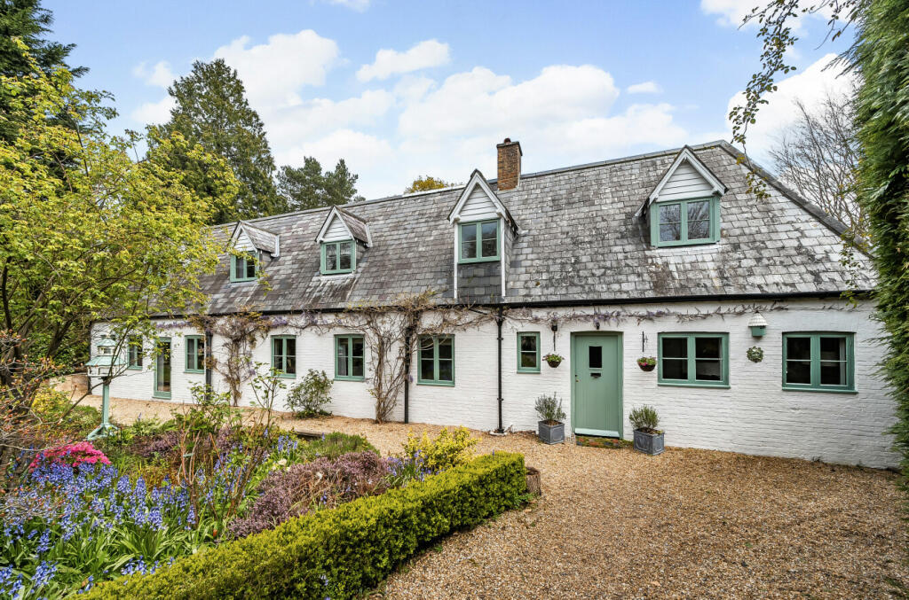 5 bedroom detached house for sale in Lewes Road, East Grinstead, West