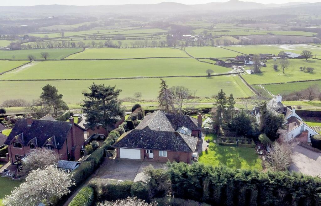 3 bedroom detached house for sale in Lyth Hill, Lyth Bank, Shrewsbury