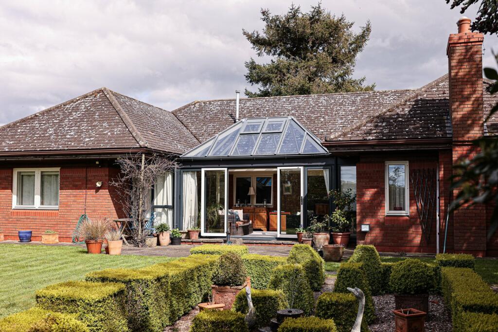 3 bedroom detached house for sale in Lyth Hill, Lyth Bank, Shrewsbury