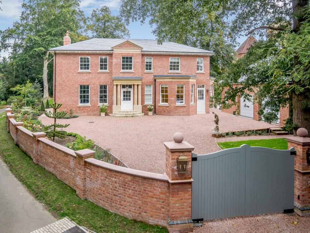 5 bedroom detached house for sale in Church Lane, Meole Brace Village
