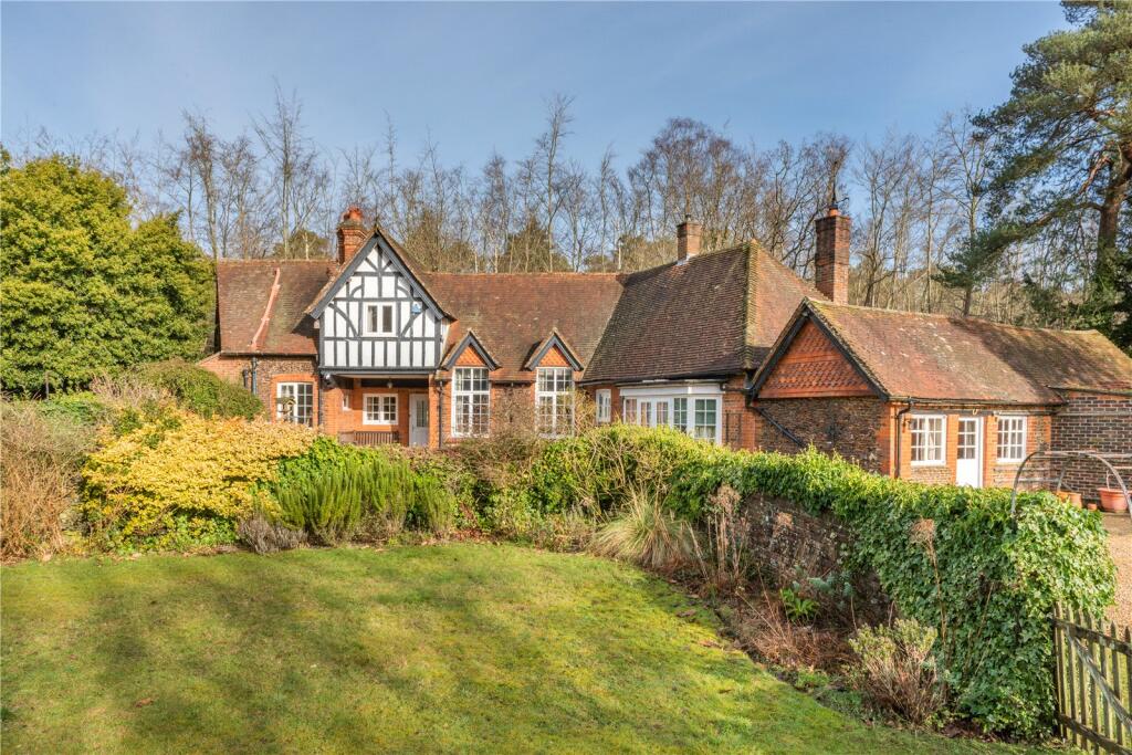 Main image of property: Littleworth Cross, Seale, Farnham, Surrey