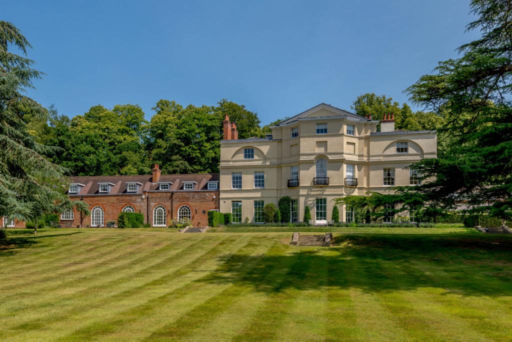 3 bedroom detached house for sale in The Courtyard, Moor Park House Way