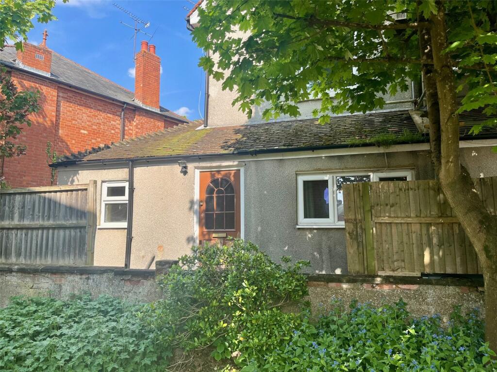 1 bedroom for sale in Frimley Road, Camberley, Surrey, GU15