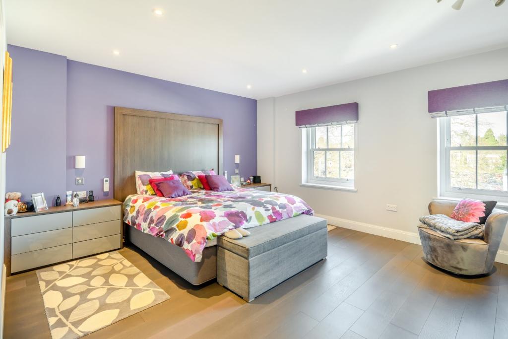 3 bedroom penthouse for sale in Gleneagle Manor, Townsend Lane