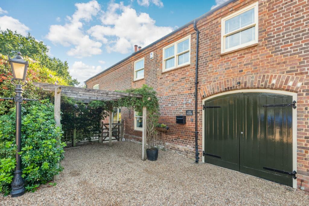 Additional property image - Ferrers Hill Farm, Pipers Lane, Markyate, St. Albans