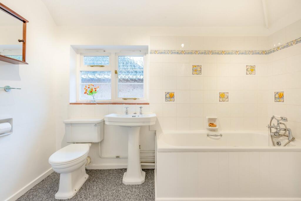 Additional property image - Sibley Avenue, Harpenden, Hertfordshire