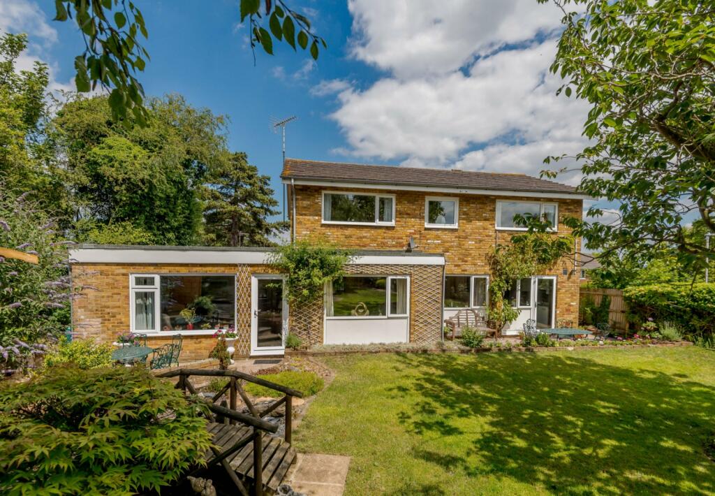 5 bedroom house for sale in High Meads, Wheathampstead, St. Albans