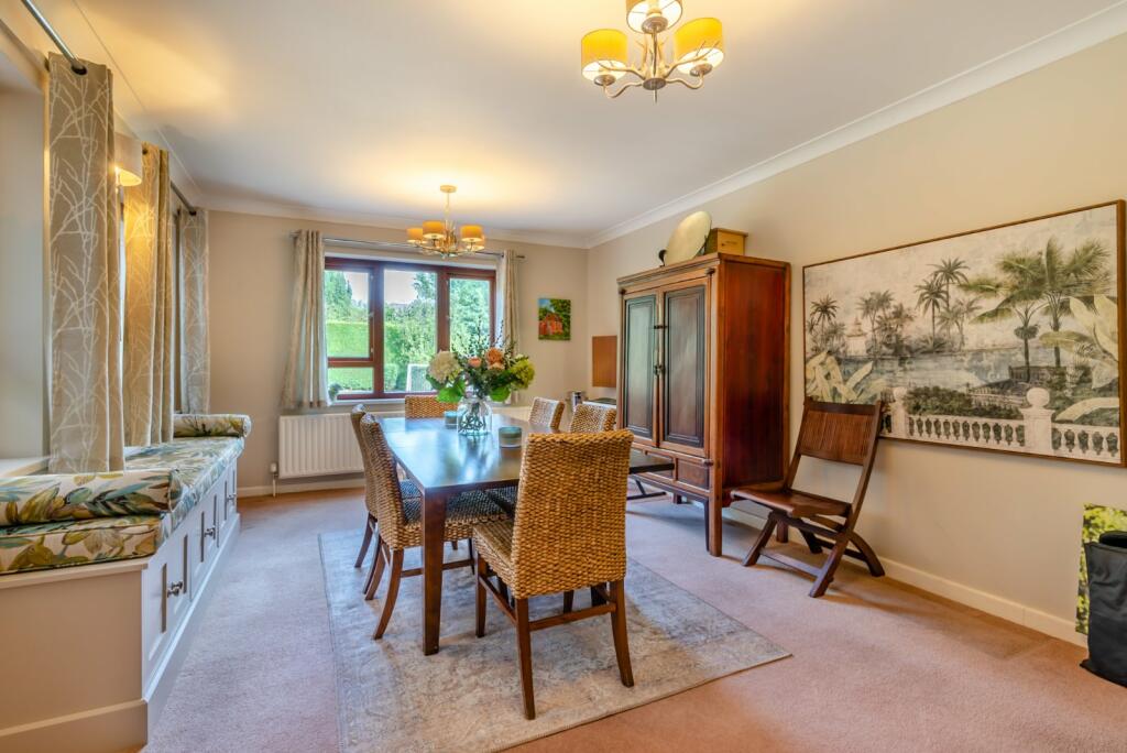 Additional property image - The Chowns, Harpenden, Hertfordshire
