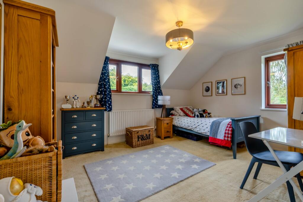 Additional property image - The Chowns, Harpenden, Hertfordshire