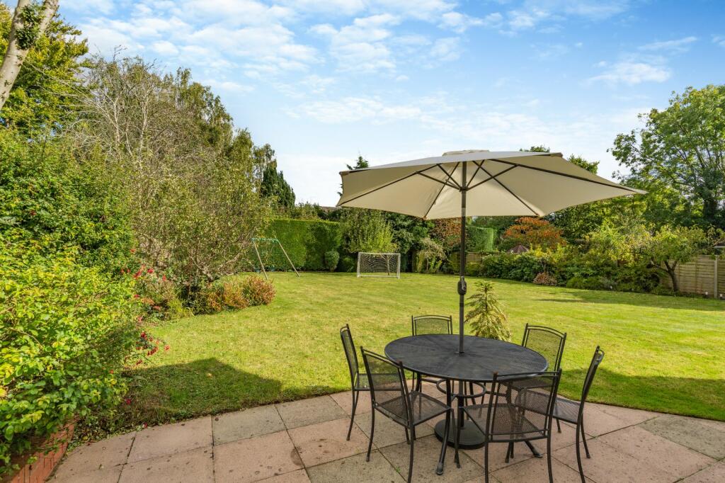 Additional property image - The Chowns, Harpenden, Hertfordshire