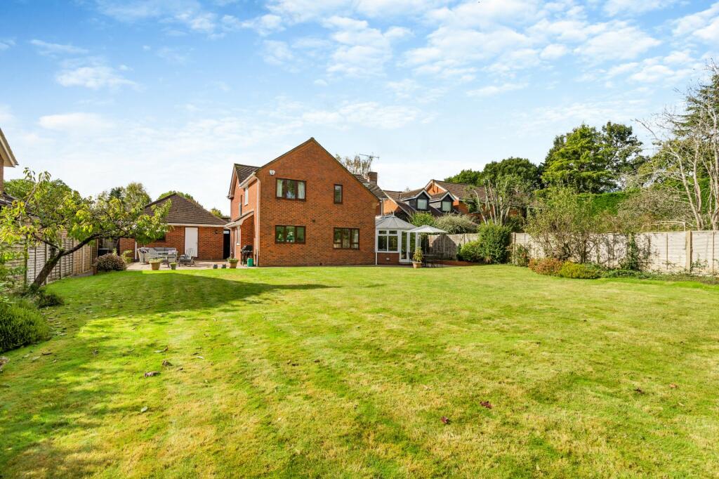 Additional property image - The Chowns, Harpenden, Hertfordshire