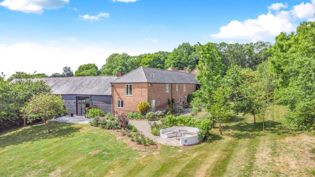 Main image of property: Isle Of Wight Lane, Kensworth, Bedfordshire
