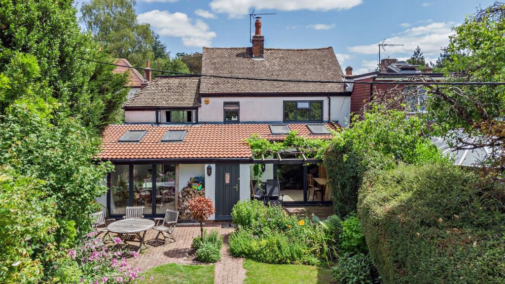 Main image of property: High Street, Twyford, Hampshire
