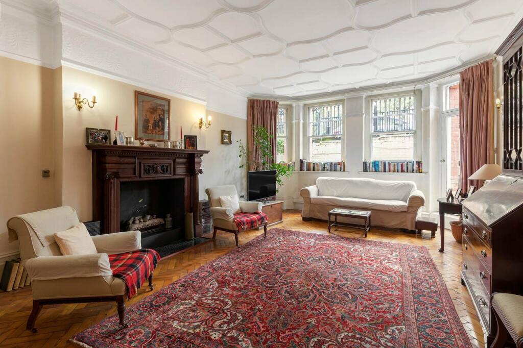 Main image of property: Oakwood Court, London