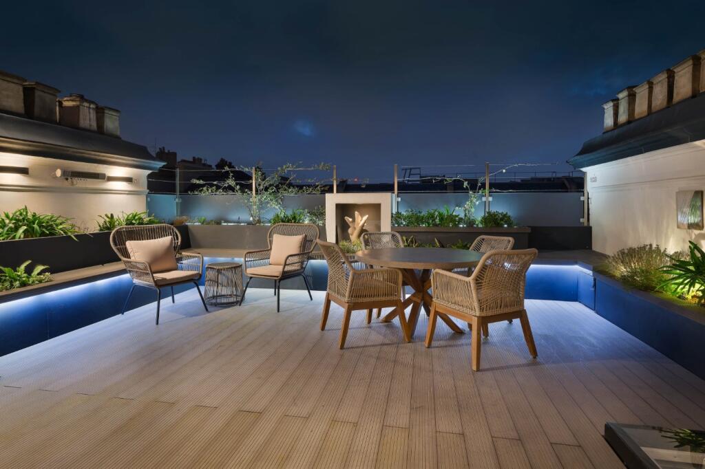 Main image of property: De Vere Gardens, London