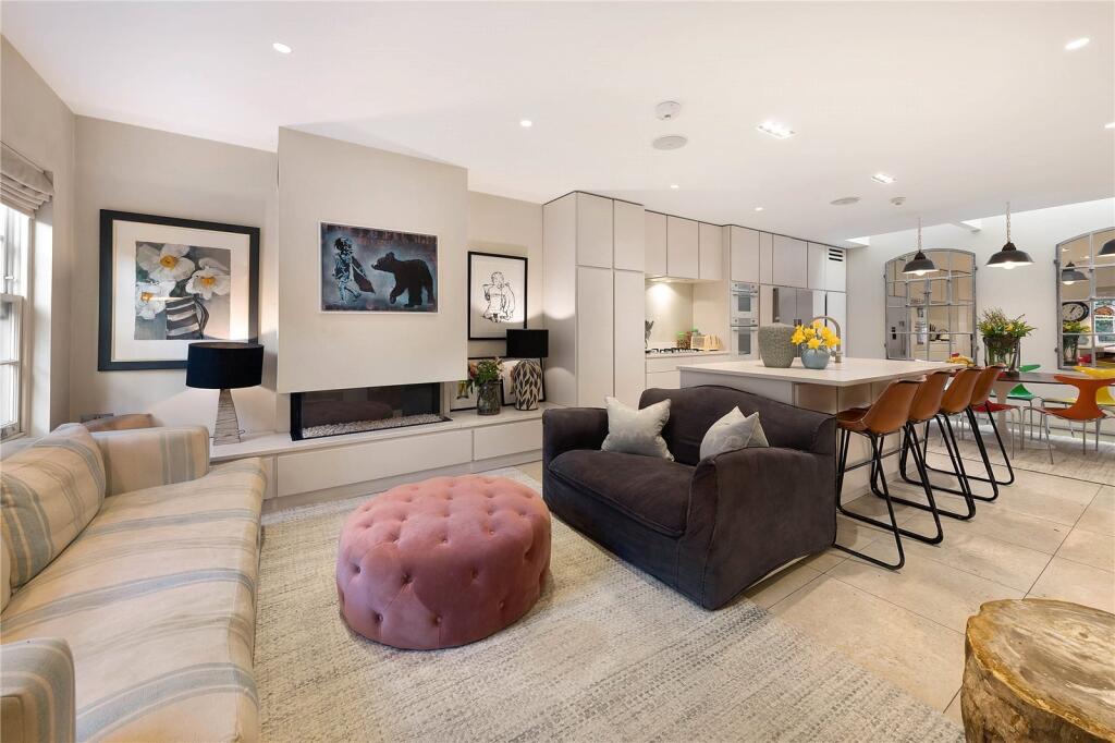 Main image of property: Hillsleigh Road, London