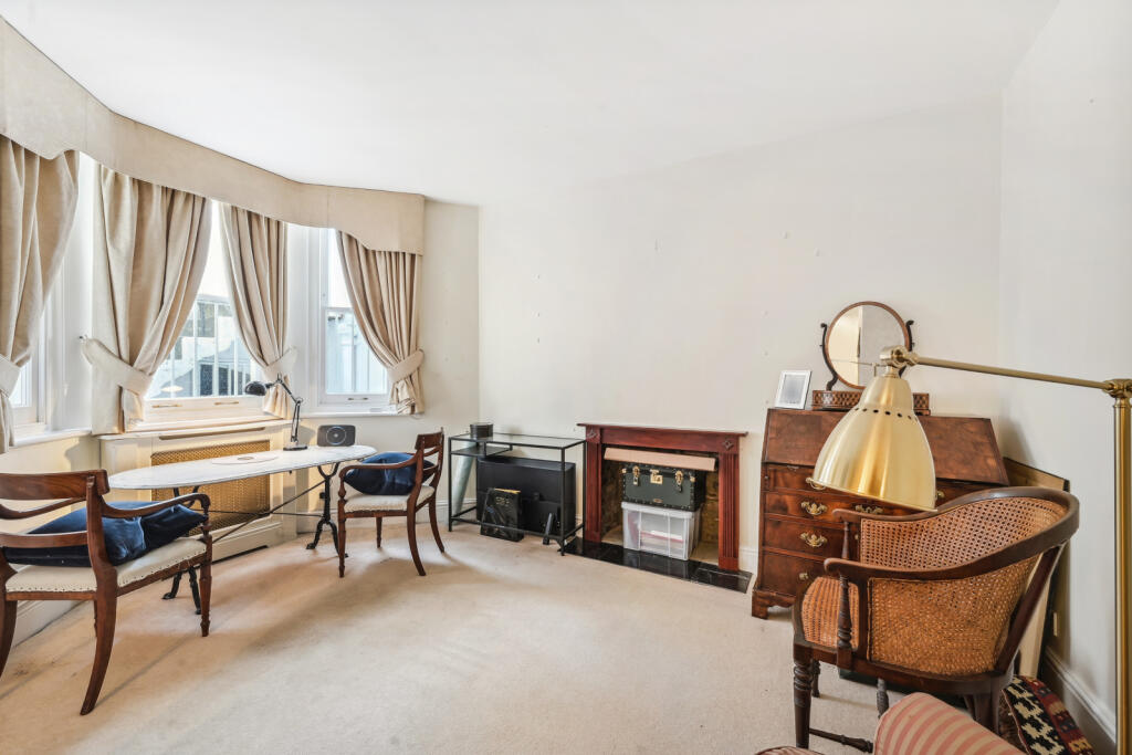 Main image of property: Airlie Gardens, London