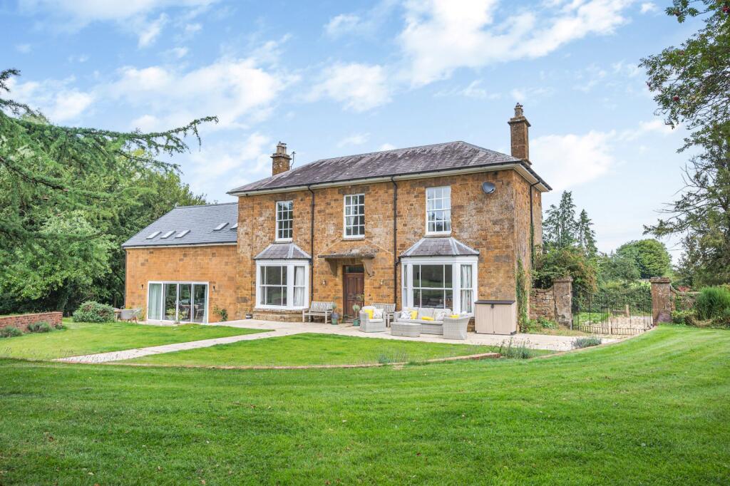 Main image of property: The Slade, Fenny Compton, Southam, Warwickshire