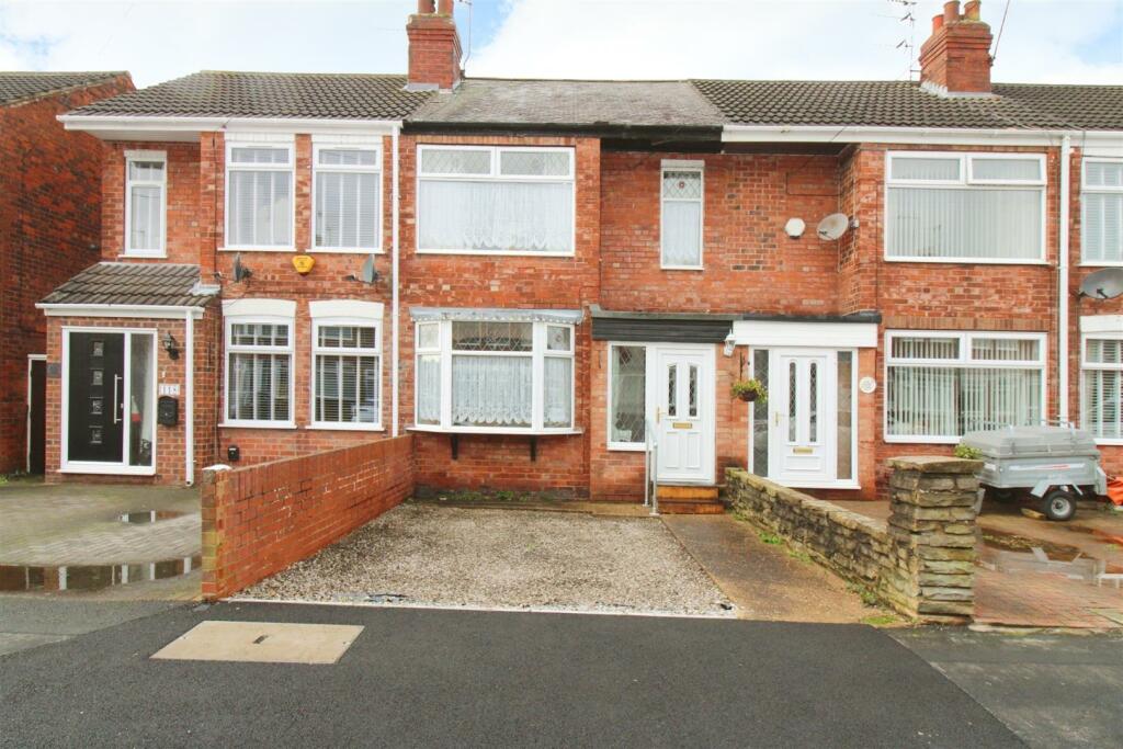 3 bedroom terraced house for sale in Westfield Road, Hull, HU4