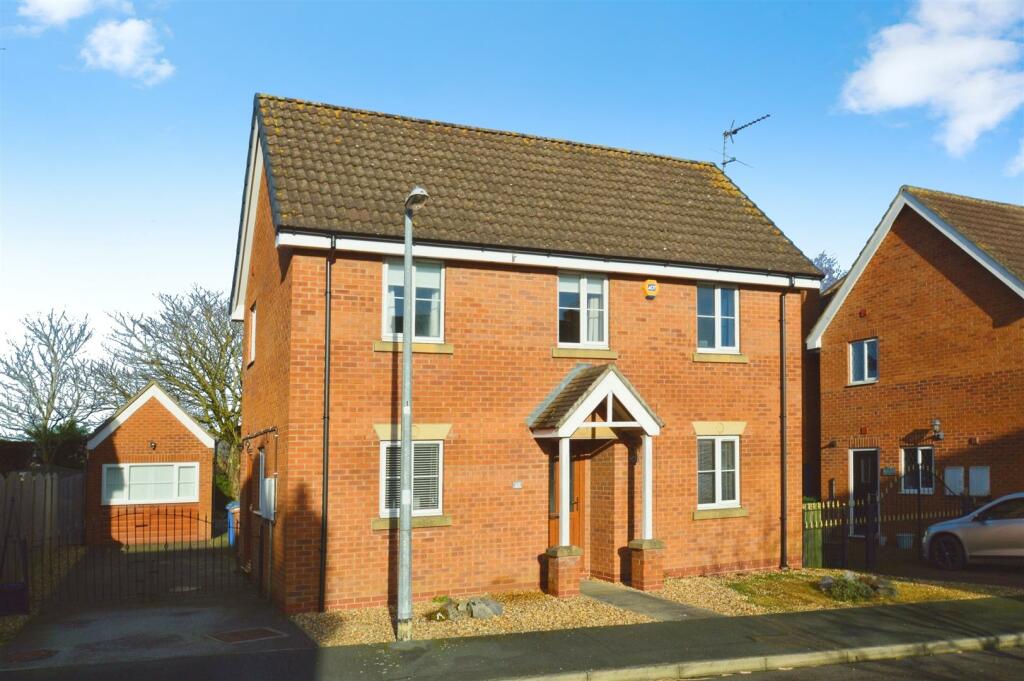 4 bedroom detached house for sale in St. Pauls Way, Tickton, Beverley, HU17