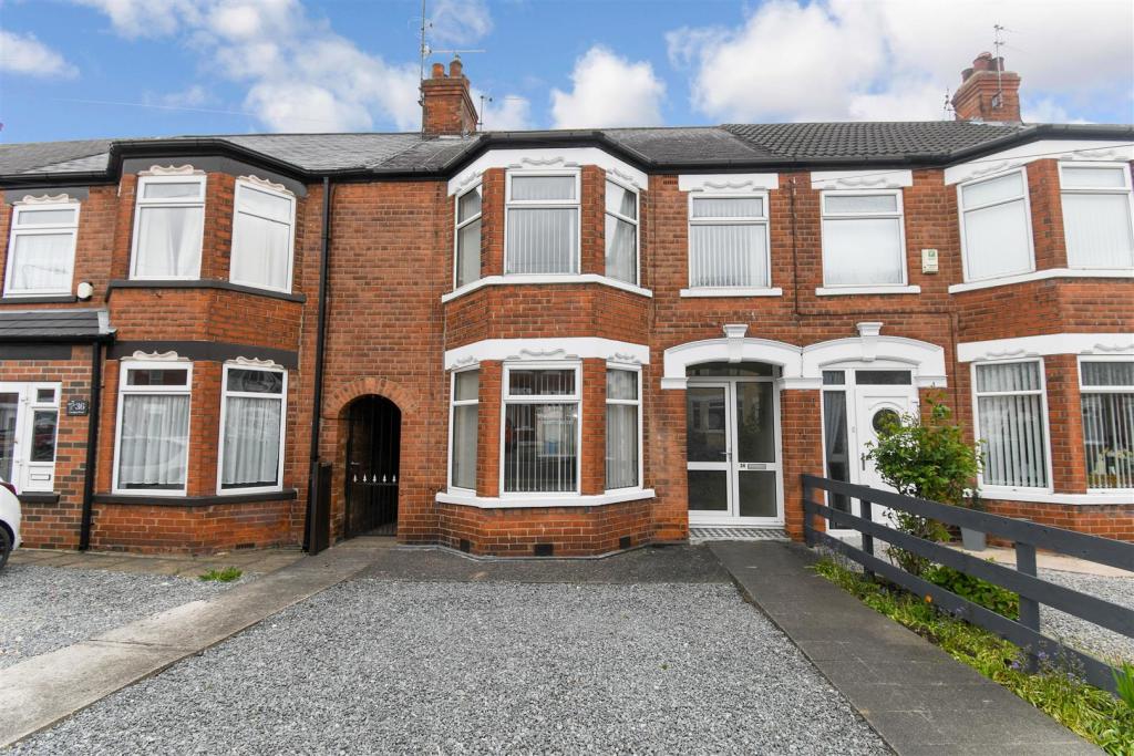 3 bedroom terraced house for sale in Cardigan Road, Hull, HU3