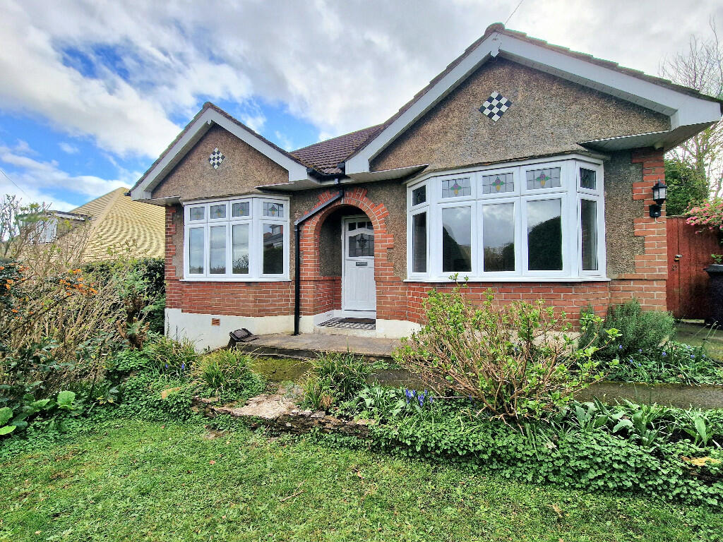 3 bedroom detached bungalow for rent in Forest View Road, Bournemouth, Dorset, BH9
