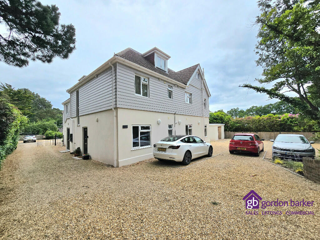 1 bedroom apartment for sale in Dudsbury Road, Ferndown, Dorset, BH22