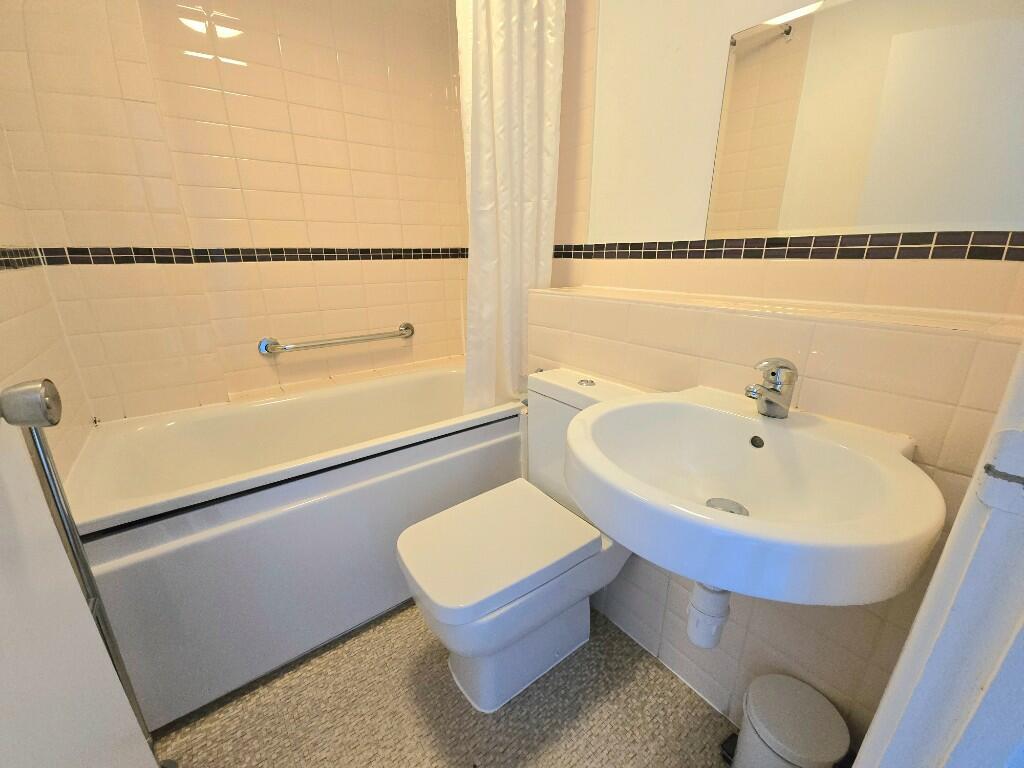 Additional property image - Grove Road, Bournemouth, Dorset, BH1