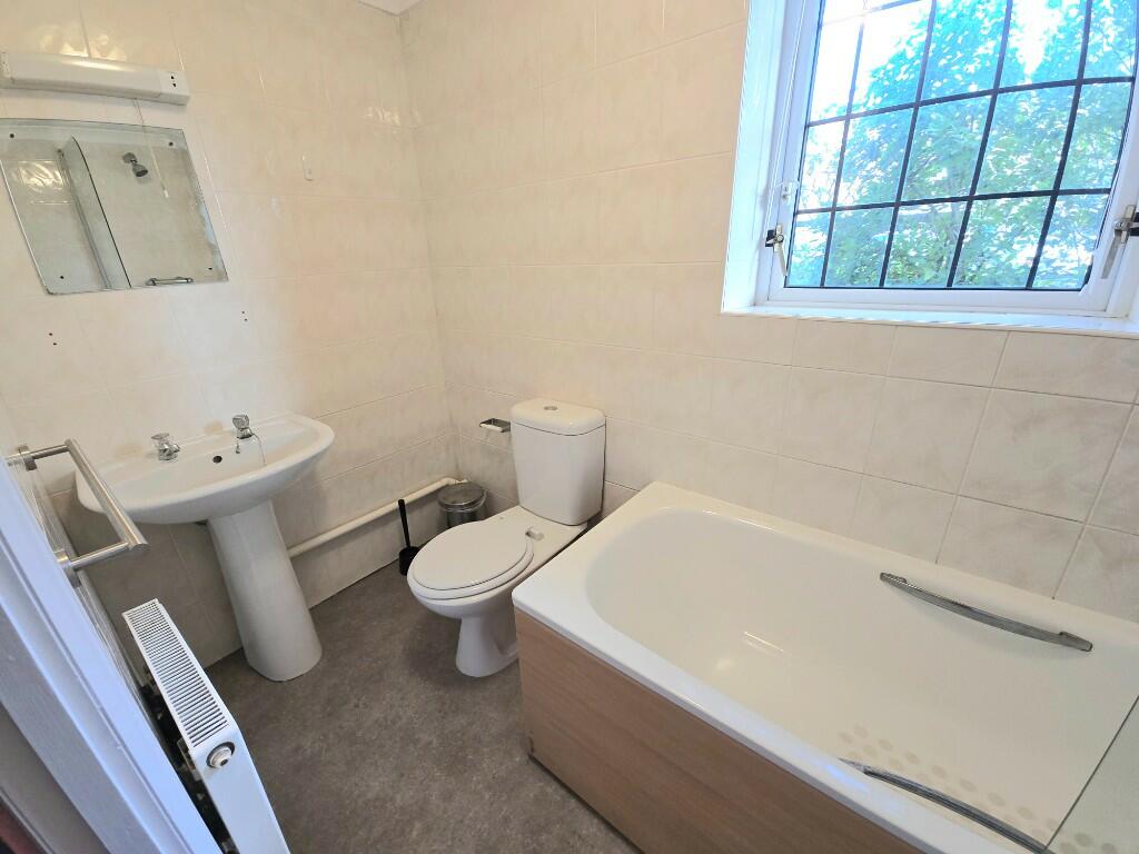 Additional property image - Grove Road, Bournemouth, Dorset, BH1