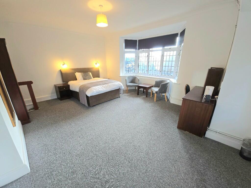 Additional property image - Grove Road, Bournemouth, Dorset, BH1