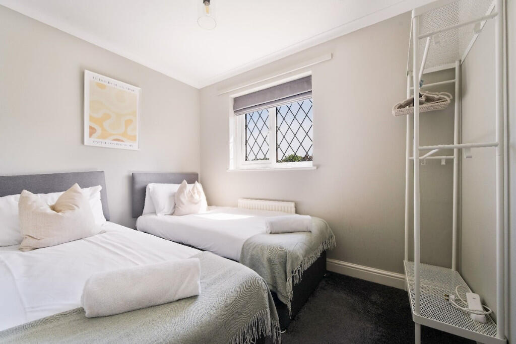 Additional property image - King Richard Drive, Bournemouth, Dorset, BH11