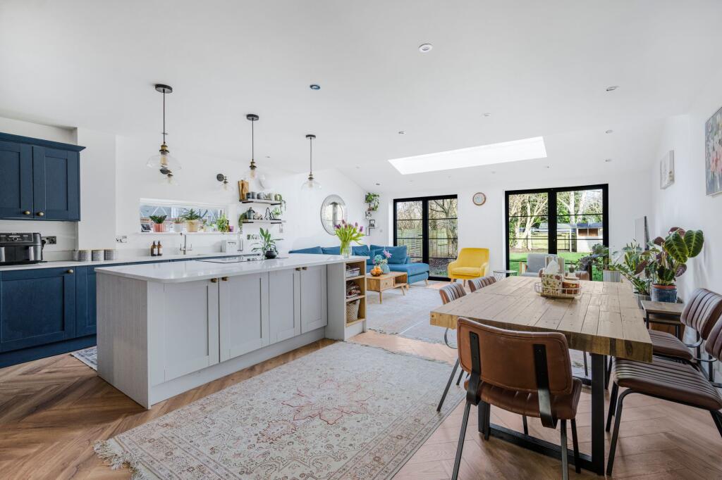 Main image of property: Sunderland Avenue, Oxford, OX2
