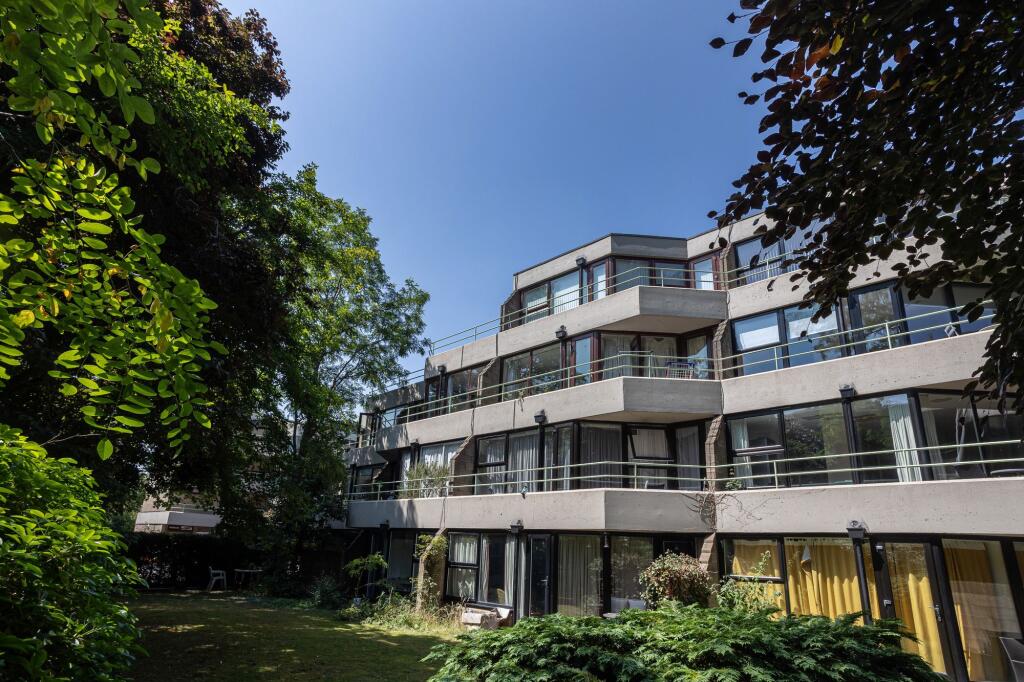 Main image of property: Thackley End, Oxford, OX2