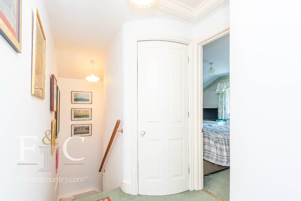 3 bedroom character property for sale in Church Lane, Wormleybury Court