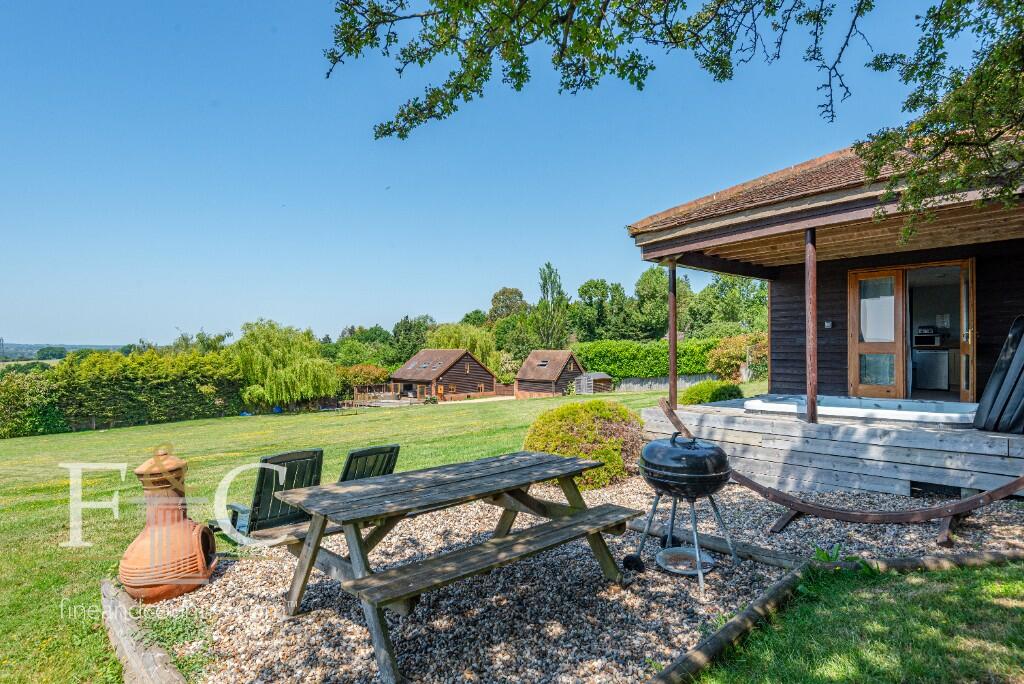 Additional property image - Hamlet Hill, Roydon
