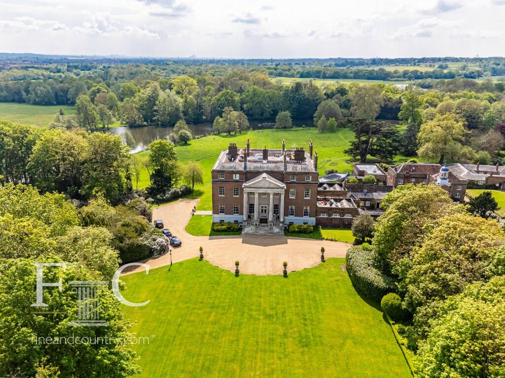 2 bedroom duplex for sale in Church Lane, Broxbourne, EN10