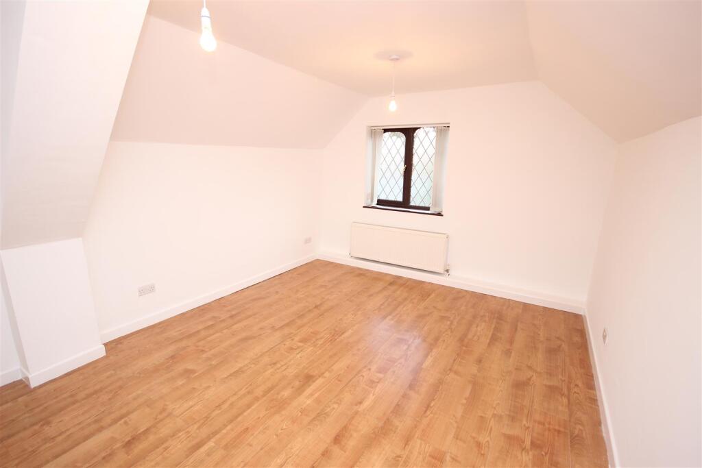 Additional property image - 1 Bradleys Close