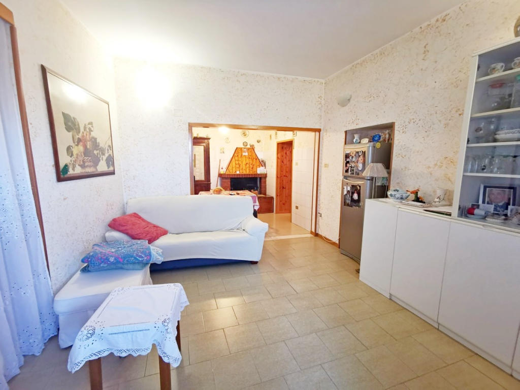 4 bedroom apartment for sale in Abruzzo, Pescara, Penne, Italy