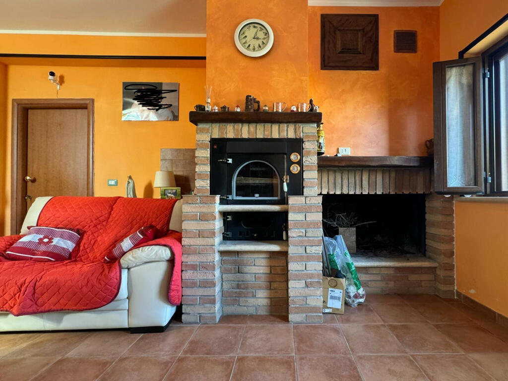 Main image of property: Abruzzo, L`Aquila, Bugnara