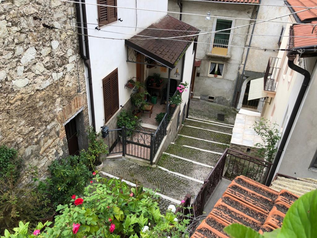 2 bedroom character property for sale in Abruzzo, L`Aquila, Introdacqua