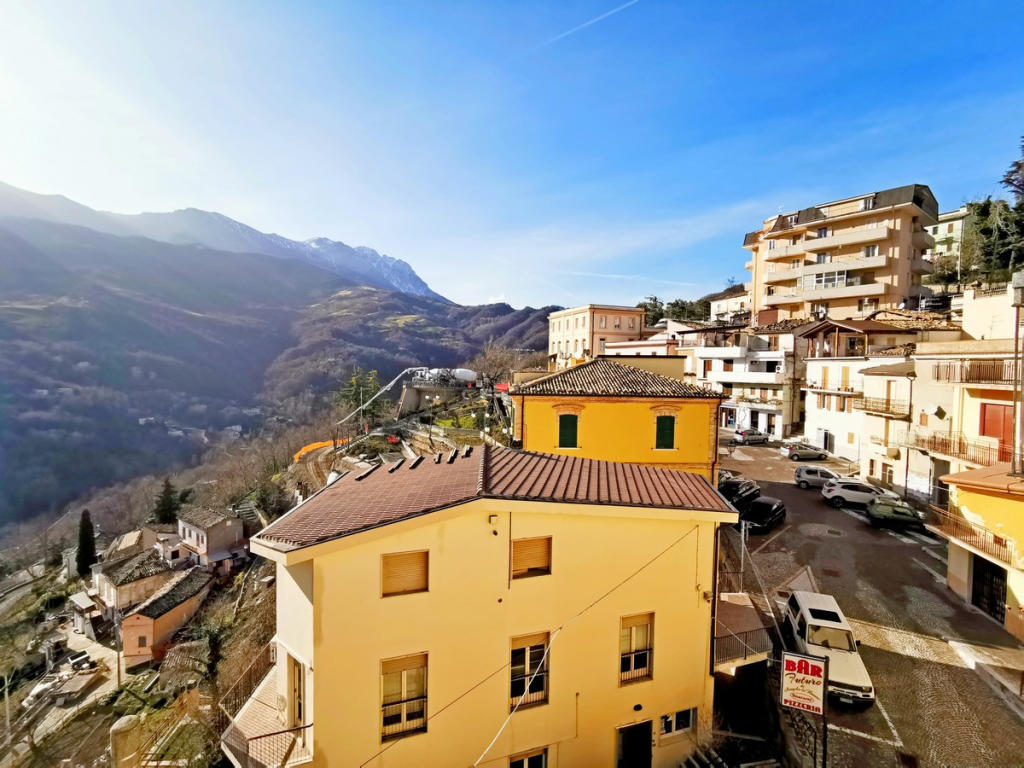 2 bedroom apartment for sale in Abruzzo, Pescara, Farindola, Italy